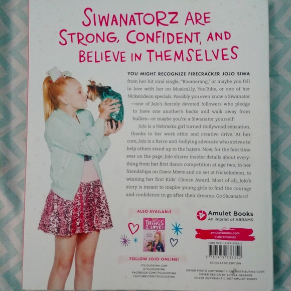 JoJo Siwa Cropped Hoodie & Book - Picture 9 of 10